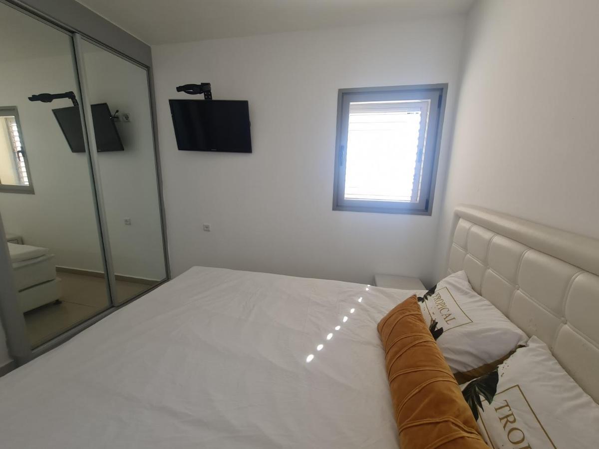 אילת Top-Luxury Exclusive Аpt With Jacuzzi In Front Of The Sea מראה חיצוני תמונה